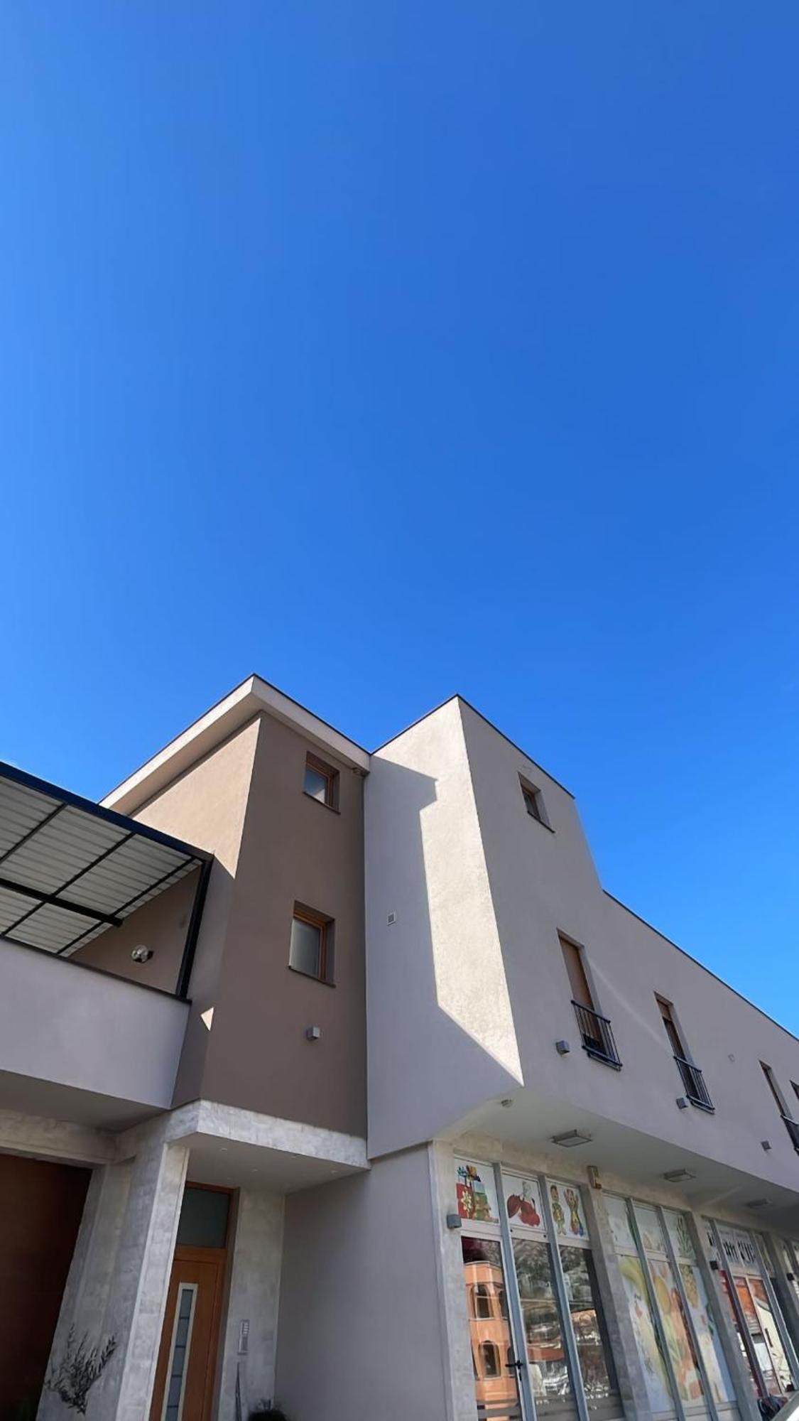 Apartments And Rooms Smile Mostar Bagian luar foto