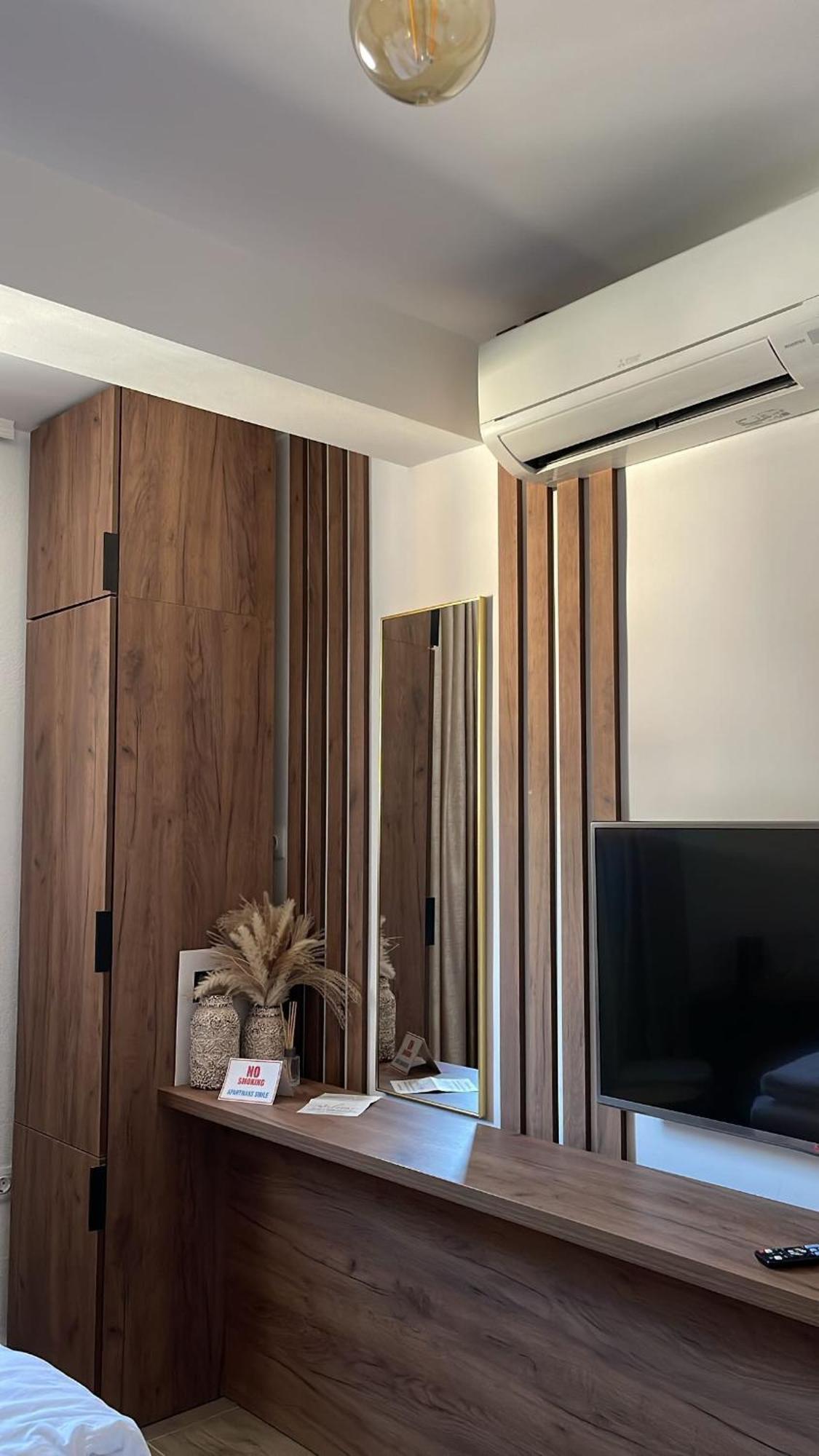 Apartments And Rooms Smile Mostar Bagian luar foto